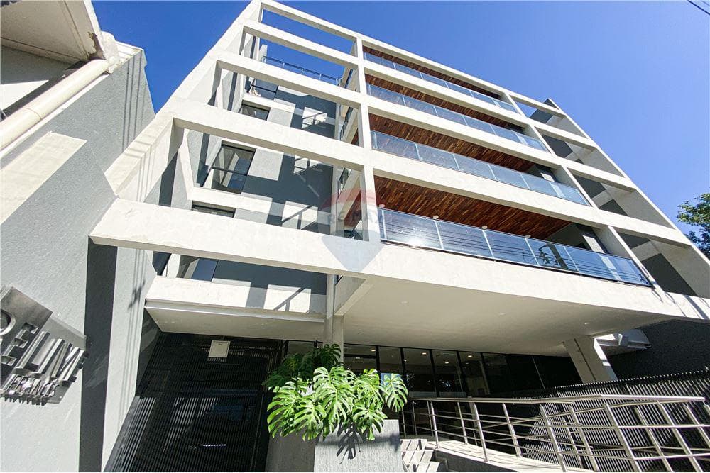 AMPLIO DEPARTAMENTO ZONA U AMERICANA