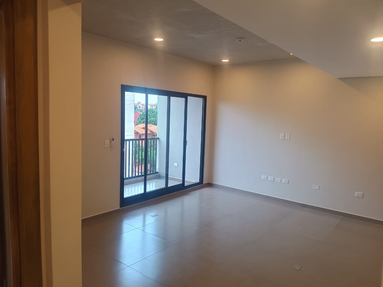 DEPARTAMENTO EN ALQUILER ZONA FERNANDO DE LA MORA NORTE – 3