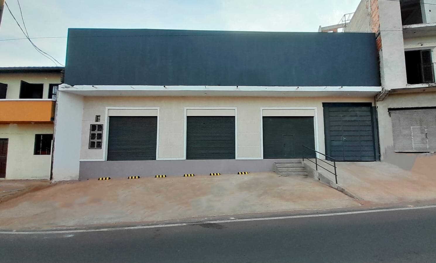VENDO SALON COMERCIAL EN VILLA ELISA – 2