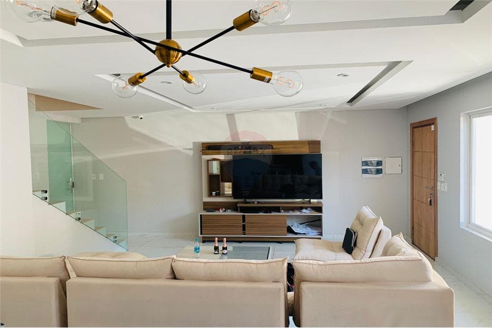 EN VENTA DÚPLEX EN FERNANDO DE LA MORA ZONA NORTE – 2