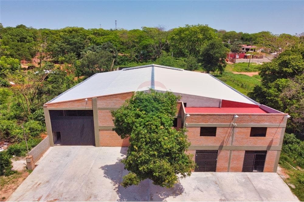 ALQUILO AMPLIO DEPOSITO CON OFICINAS EN SAN LORENZO
