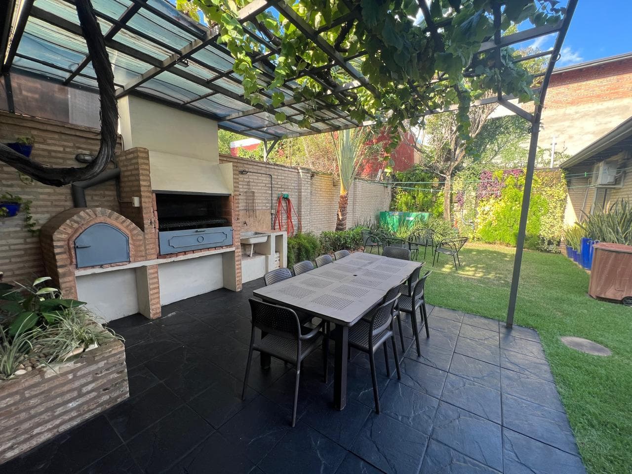 Vendo Casa en Lambare - Oportunidad – 2