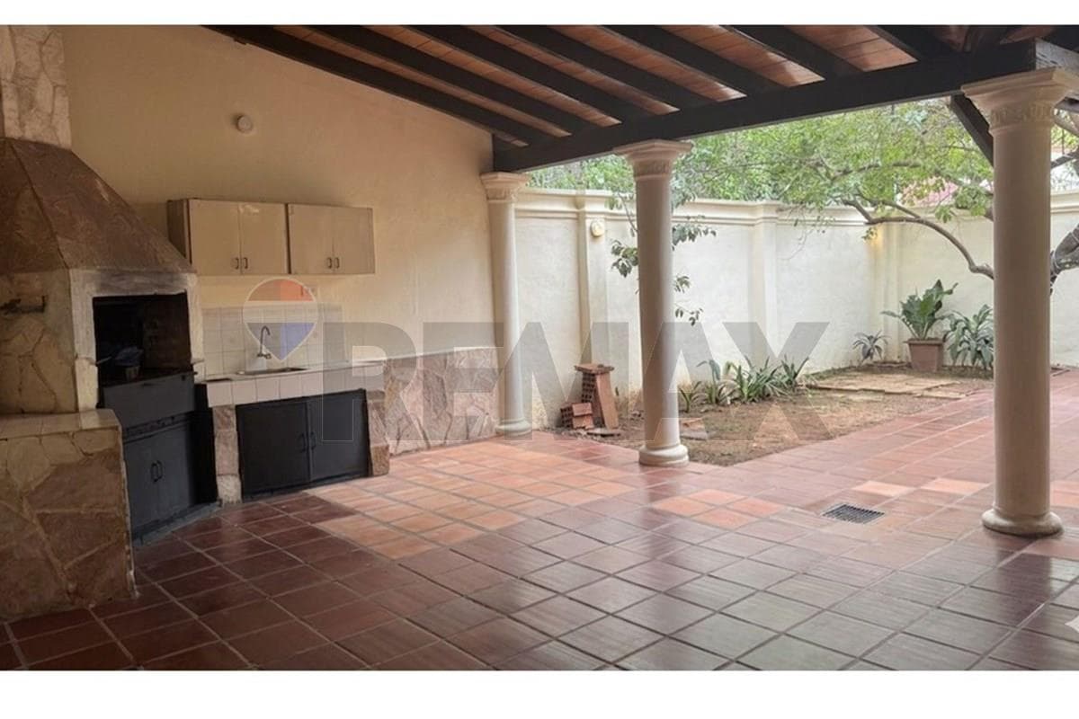 ALQUILO CASA EN LUQUE – 2