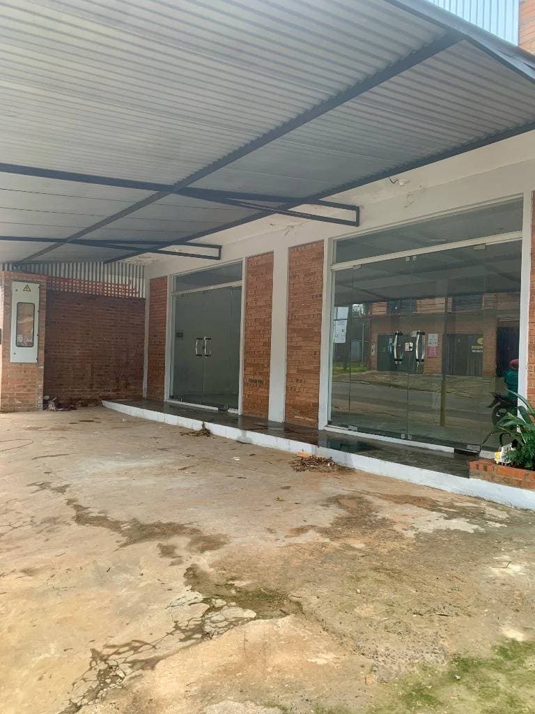 ALQUILO LOCAL COMERCIAL - ZONA MUNICIPALIDAD DE LUQUE
