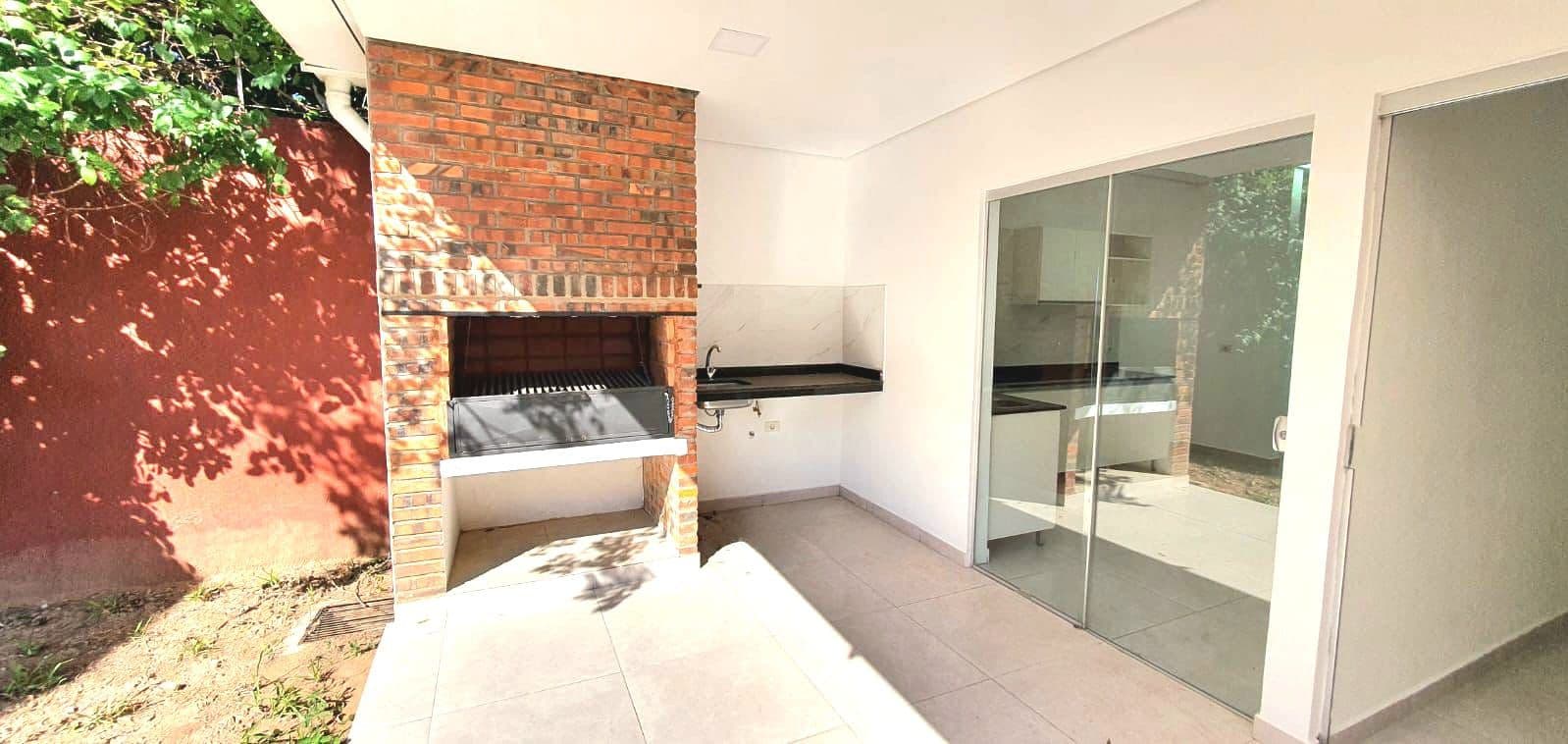 En venta Chalet a estrenar Lambaré Barrio Mbachio II. – 3