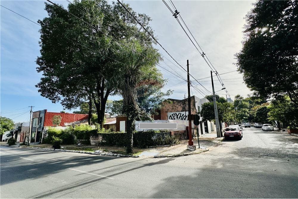 TERRENO EN ESQUINA – BARRIO GRAL. DÍAZ / BARRIO OBRERO – 2