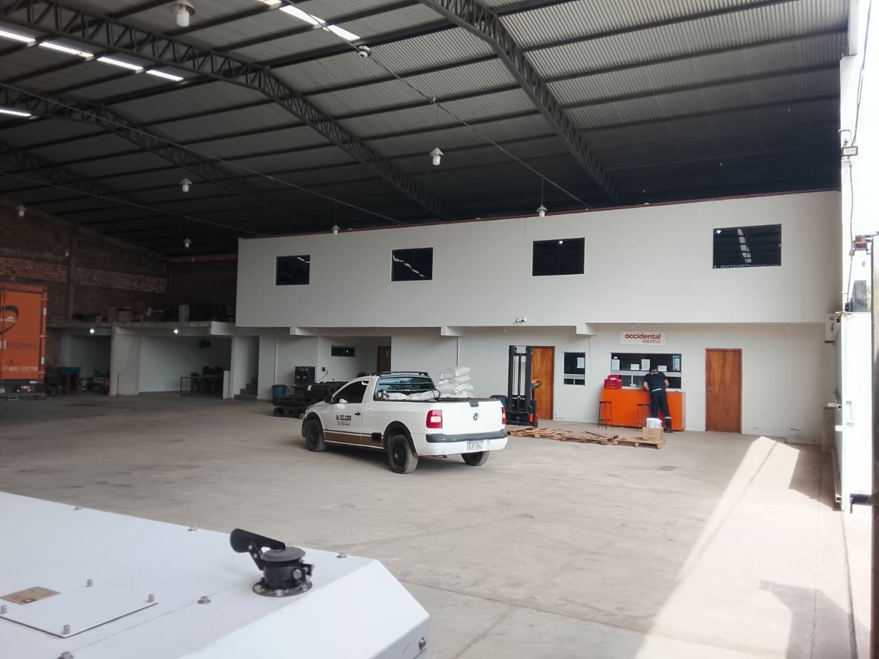 VENTA O ALQUILER DE DEPOSITO ZONA MARIANO ROQUE ALONSO – 2