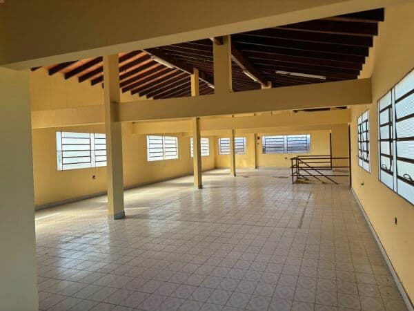 VENDO EDIFICIO CORPORATIVO EN BO. SAN VICENTE ASUNCIÓN – 2