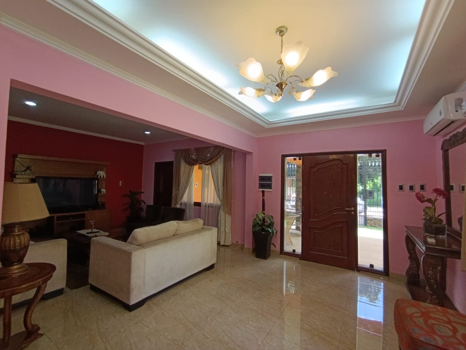 Venta De Hermosa Casa En Lambare – 3