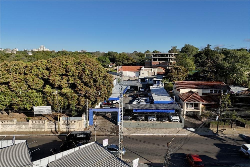 VENDO TERRENO SOBRE AVENIDA ESPAÑA CON AMPLIO FRENTE