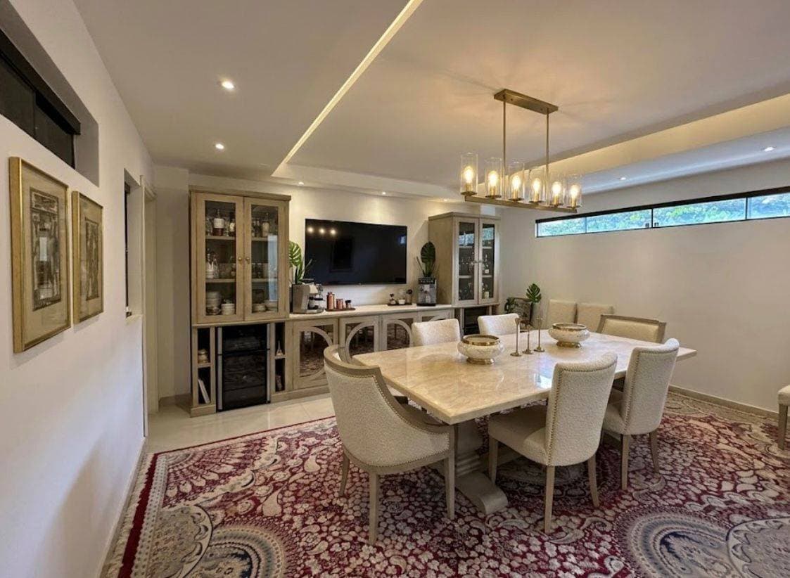 Alquilo Hermosa Residencia en Barrio Las Carmelitas - Asunción – 3