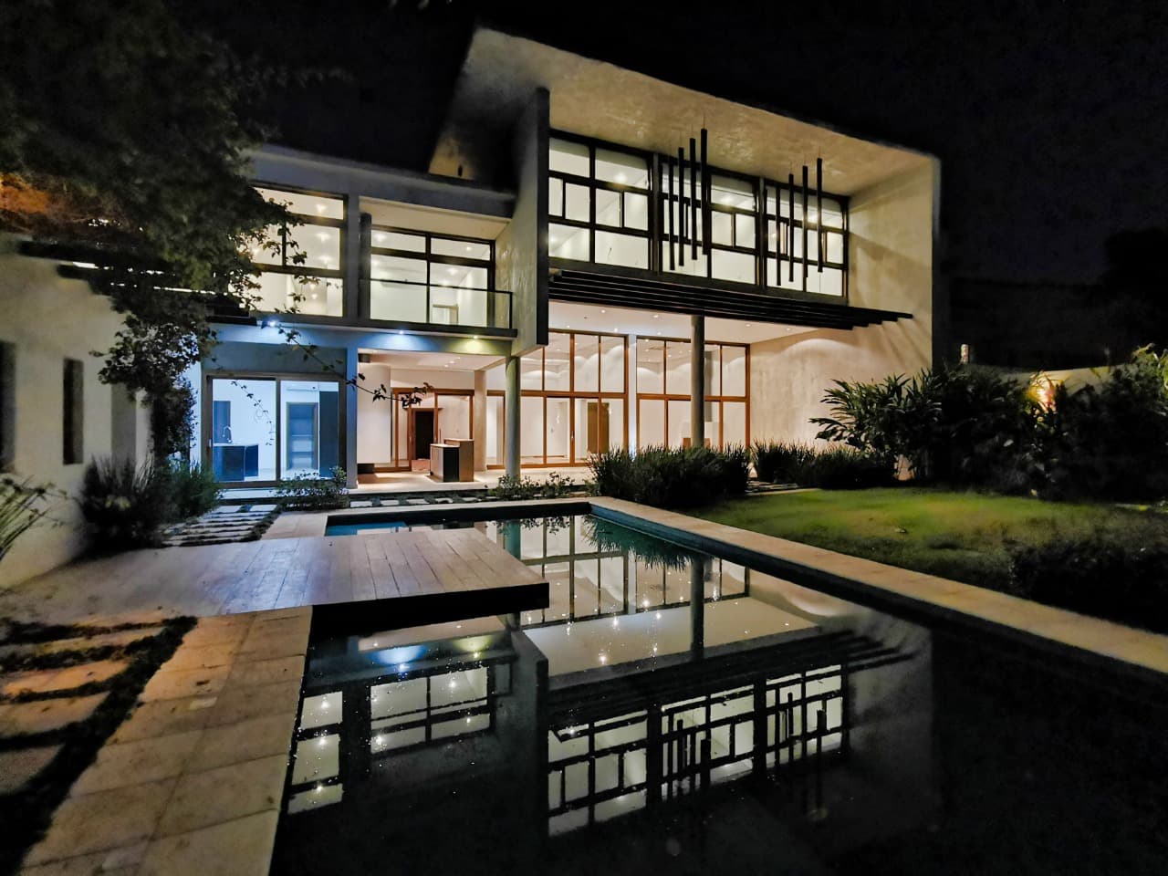 Importante residencia minimalista en Los Laureles – 3