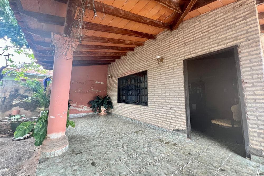 CASA A REFACCIONAR EN LUQUE ZONA CONMEBOL – 3