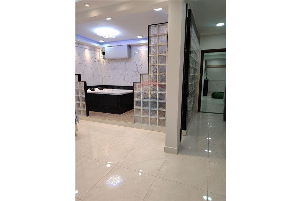 Departamento - Alquiler - San Lorenzo, Paraguay, Lujo! – 2