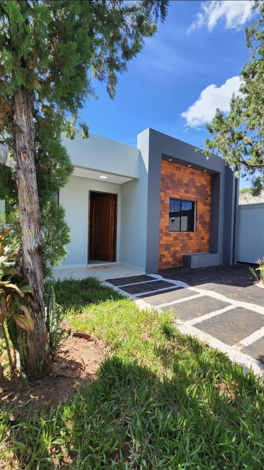 VENDO CASA A ESTRENAR EN CAPIATÁ