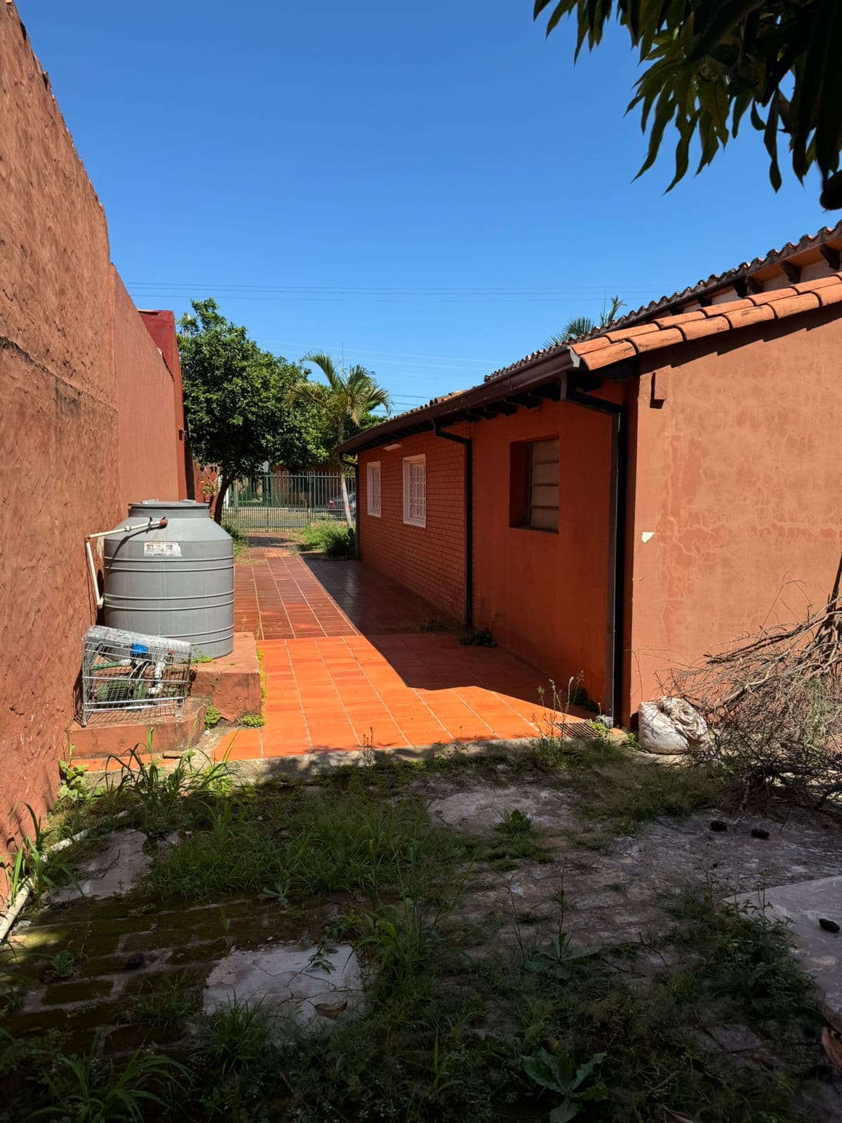 Terreno Con Construccion – 3
