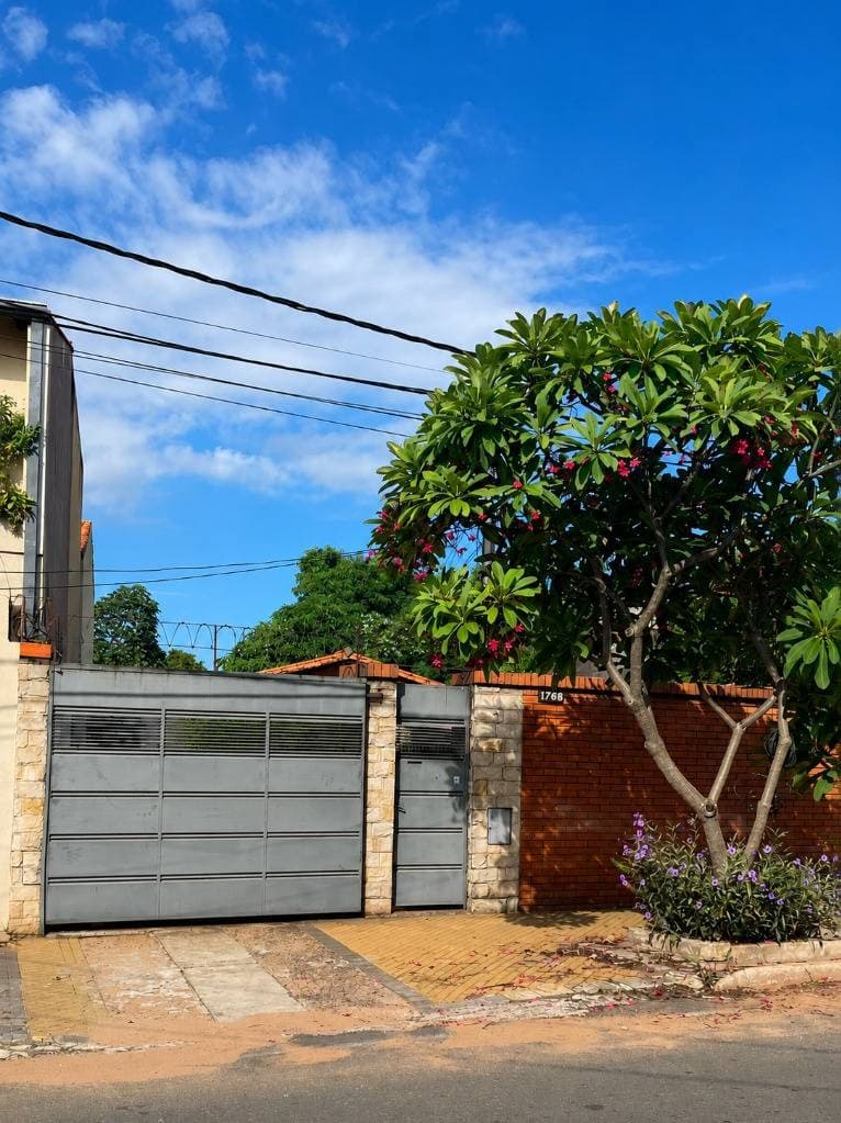 Vendo Casa en Barrio Nazareth, Asuncion