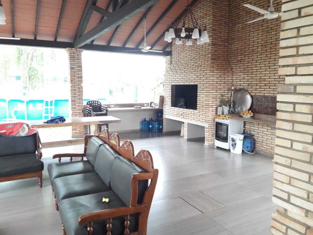 VENDO RESIDENCIA DE LUJO – 2