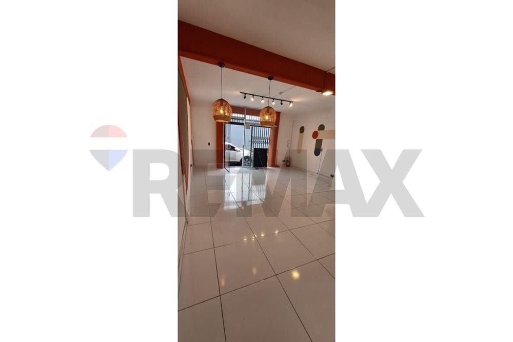 ALQUILO SALON COMERCIAL ZONA TELEFUTURO – 2