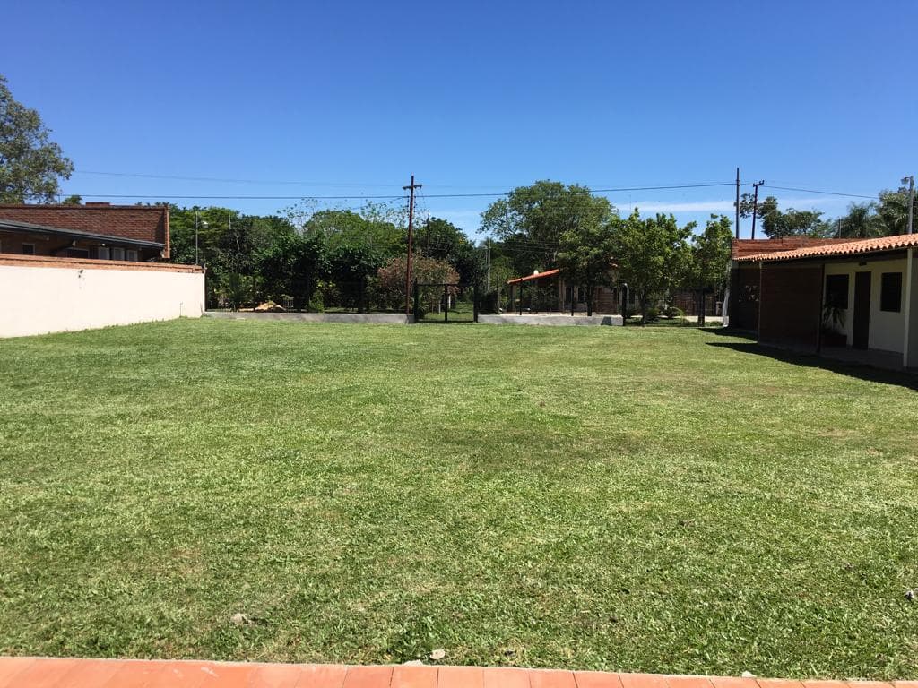 San Bernardino. Puerta Del Lago Casa Moderna-1600 M2, Const: 650 M2. – 3