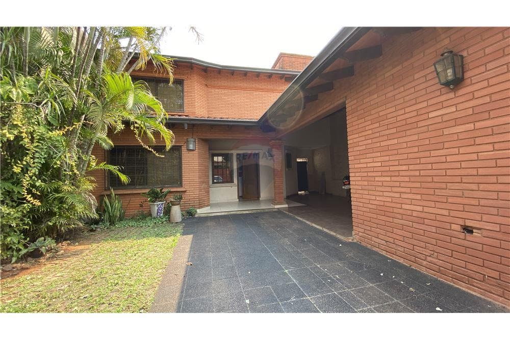 VENTA RESIDENCIA EN ASUNCIÓN - VISTA ALEGRE