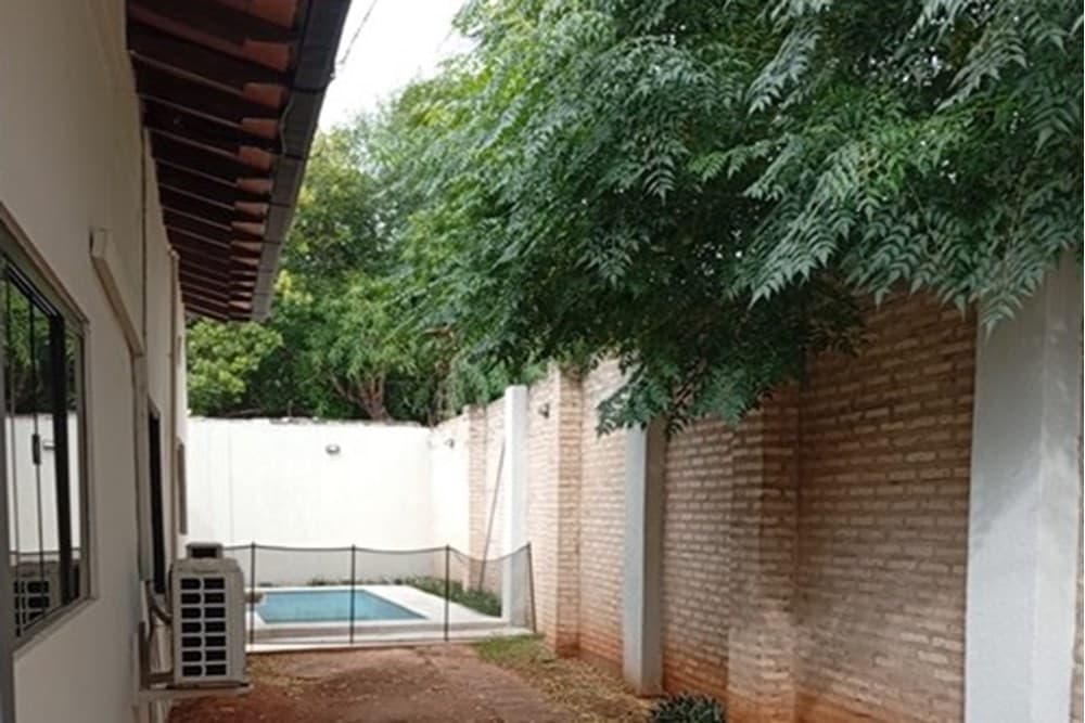 Alquilo Casa en Lambaré, zona Yacht B° Mbachio 1