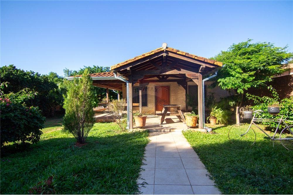 EN VENTA HERMOSA CASA EN BARCEQUILLO – 2