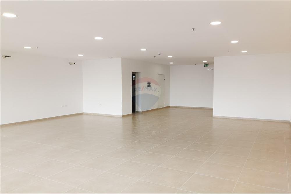 GRAN OFICINA EN ELEGANTE EDIFICIO ZENITH – 3
