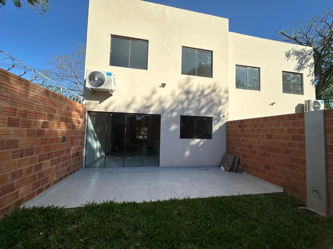 Alquilo duplex a extrenar en San Lorenzo, zona Laguna Grande – 2