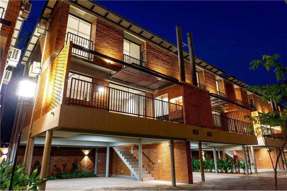 Alquilo vivienda en Town Houses Laguna.