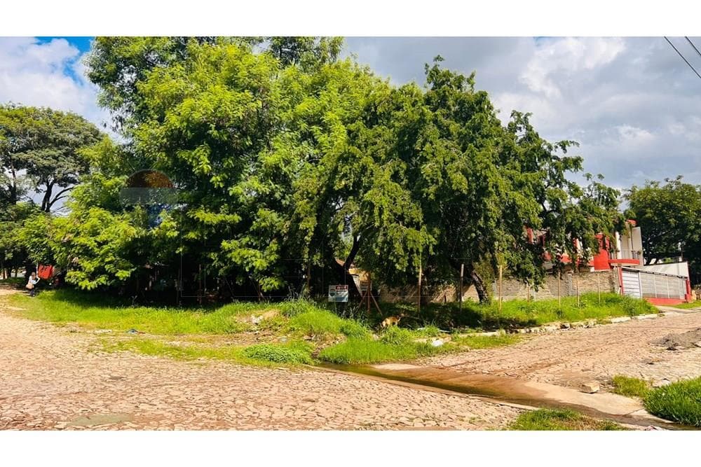 Terreno en Loma Pyta, Asunción