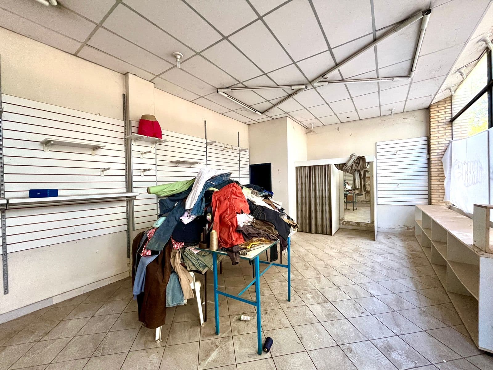 Alquilo tinglado depósito ex fábrica textil – 3