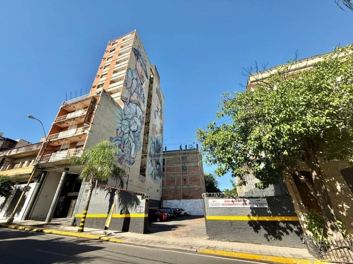VENDO UNICA E INMEJORABLE PROPIEDAD EN EL CENTRO HISTORICO DE ASUNCIÓN