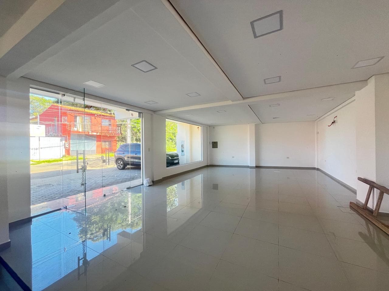 Alquilo salon comercial en loma merlo – 3