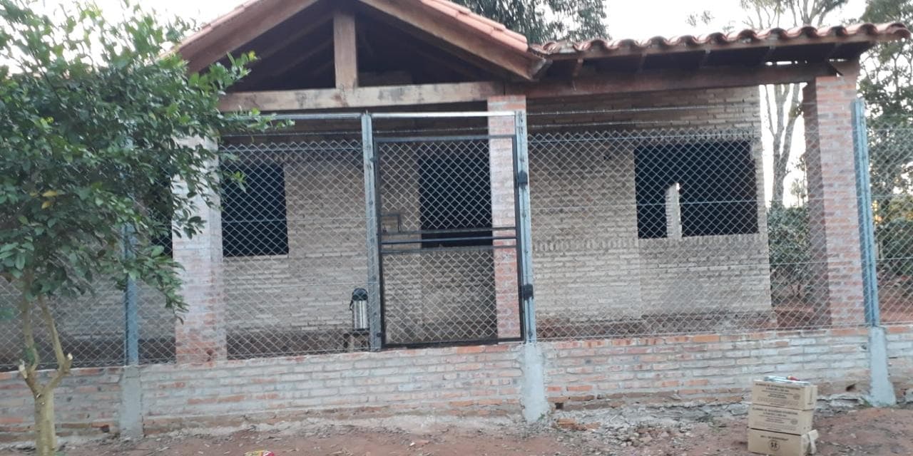 Vendo Terreno Con Casa A Terminar En Itá - Zona Aveiro A 3 Cuadras De Ex Ruta 1