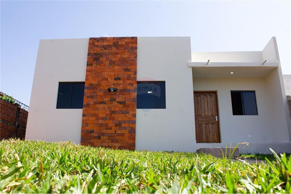 Amplia casa de 3 habitaciones a estrenar en Ñemby