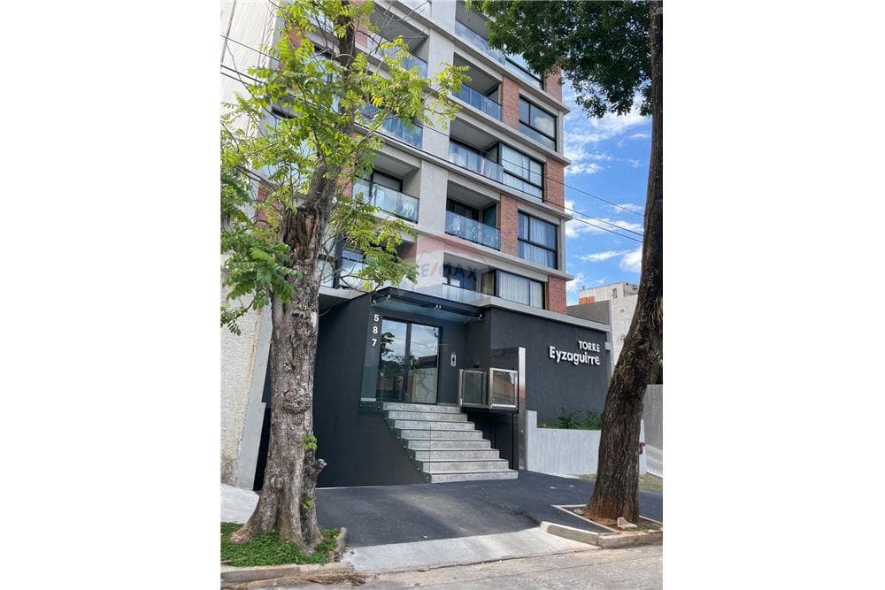 Vendo departamento de 2 Dormitorios con 2 cocheras en Recoleta Asuncion