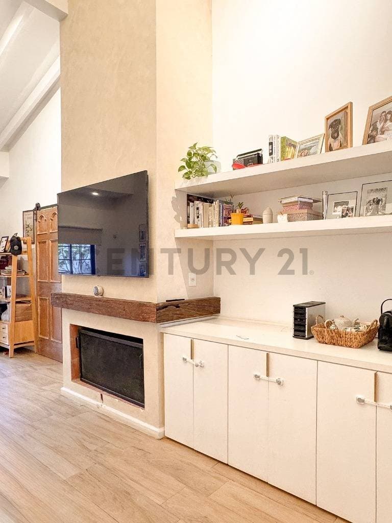 CASA EN VENTA EN EL BARRIO LAS MERCEDES ASUNCION – 3