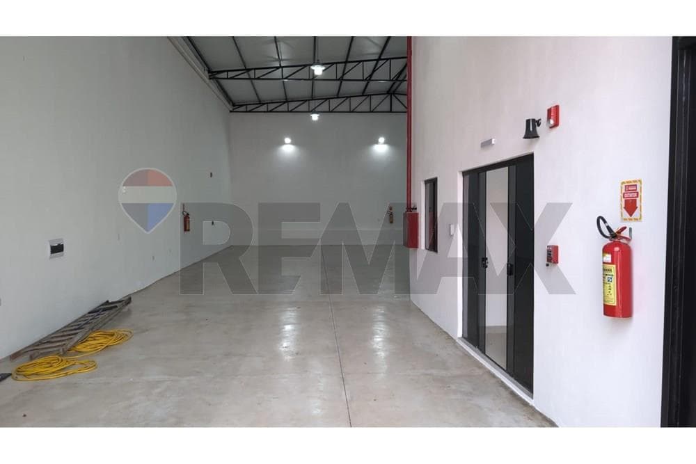 Alquilo Showroom+Depósito- Av. Manuel O Guerrero - SAN LORENZO Villa Industrial – 2