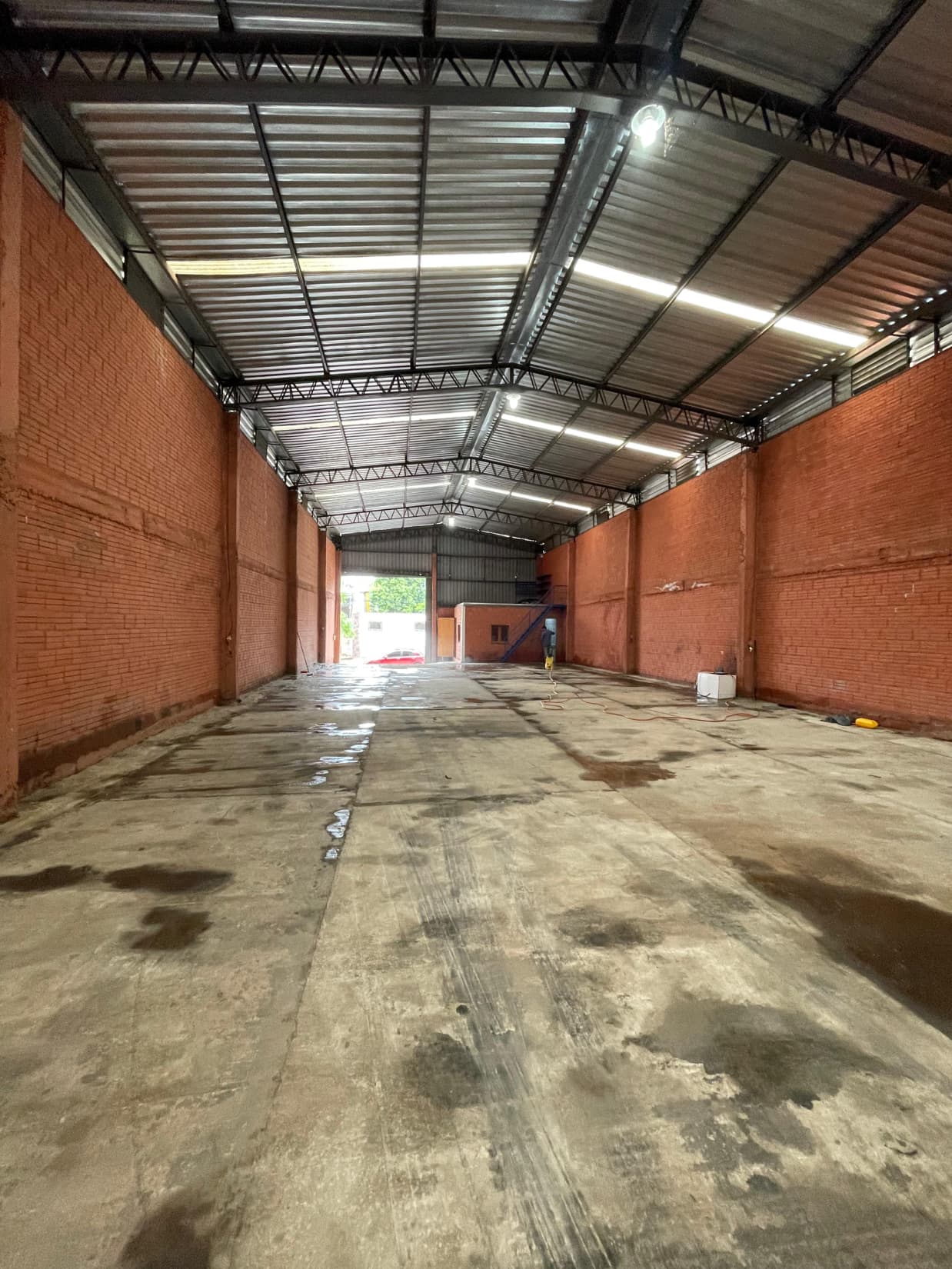 MARIANO ROQUE ALONSO, EN ALQUILER , DEPÓSITO DE 420 M2