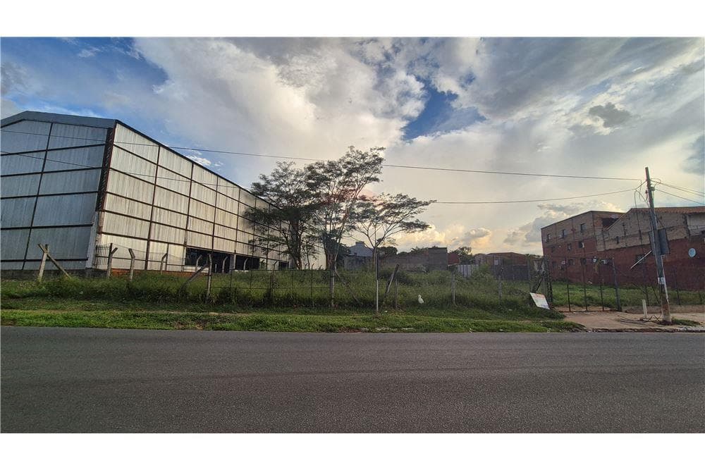 VENDO TERRENO EN FERNANDO DE LA MORA ZONA LOS JARDINES – 3