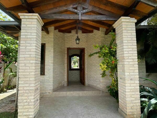SE ALQUILA AMPLIA CASA zona Campus de la Católica – 3