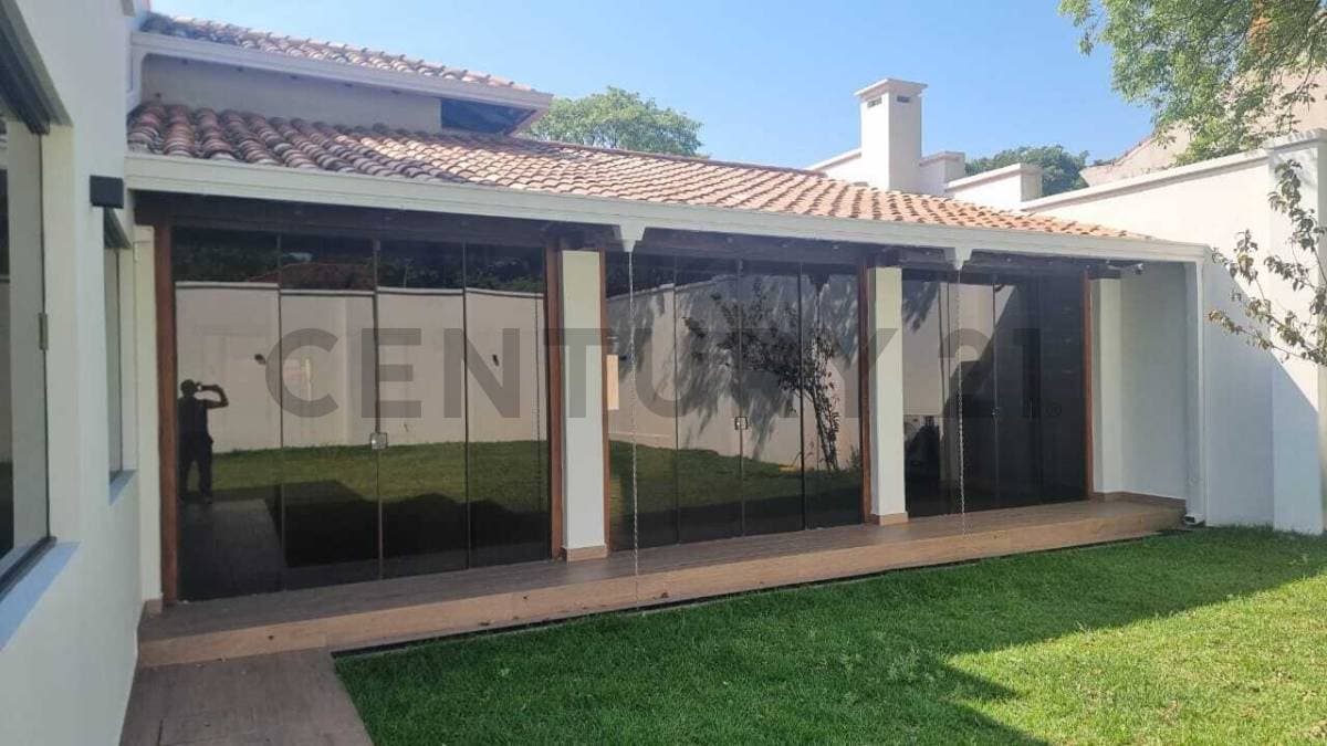 Alquiler De Casa En Mburicaó, Asunción – 2