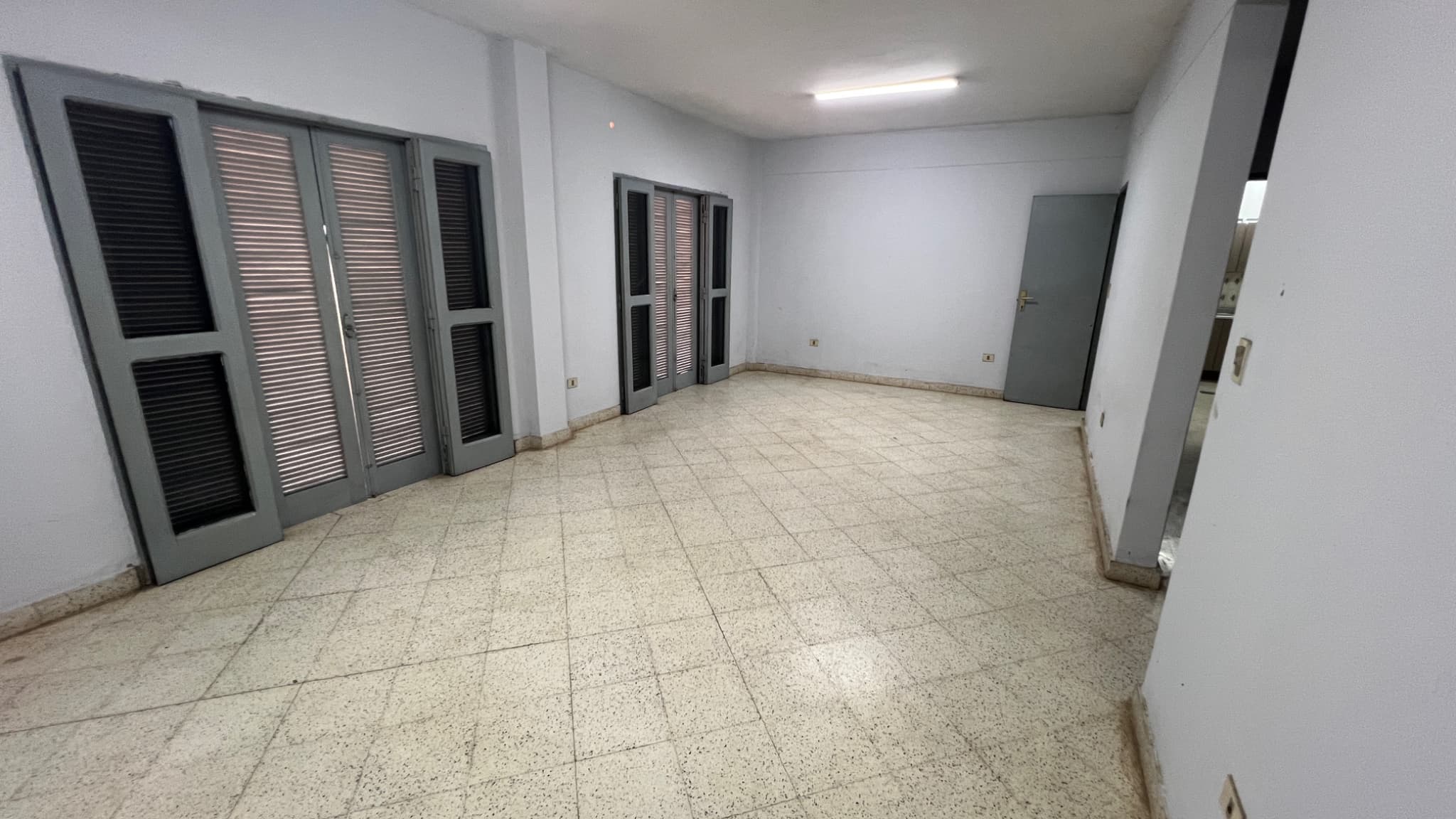 Amplia Casa En Venta En Lambaré – Excelente Ubicación – 3