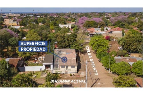 Casa en esquina en 4to Barrio Luque – 2