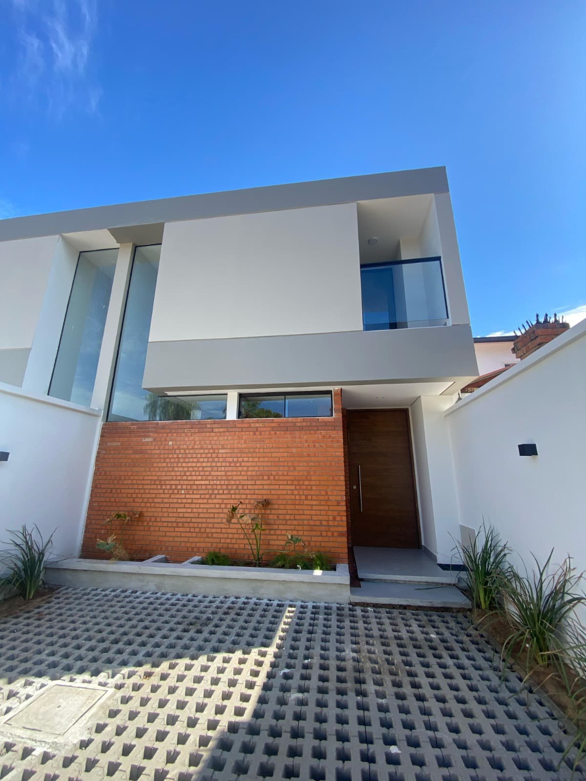 DUPLEX EN VENTA EN LUQUE