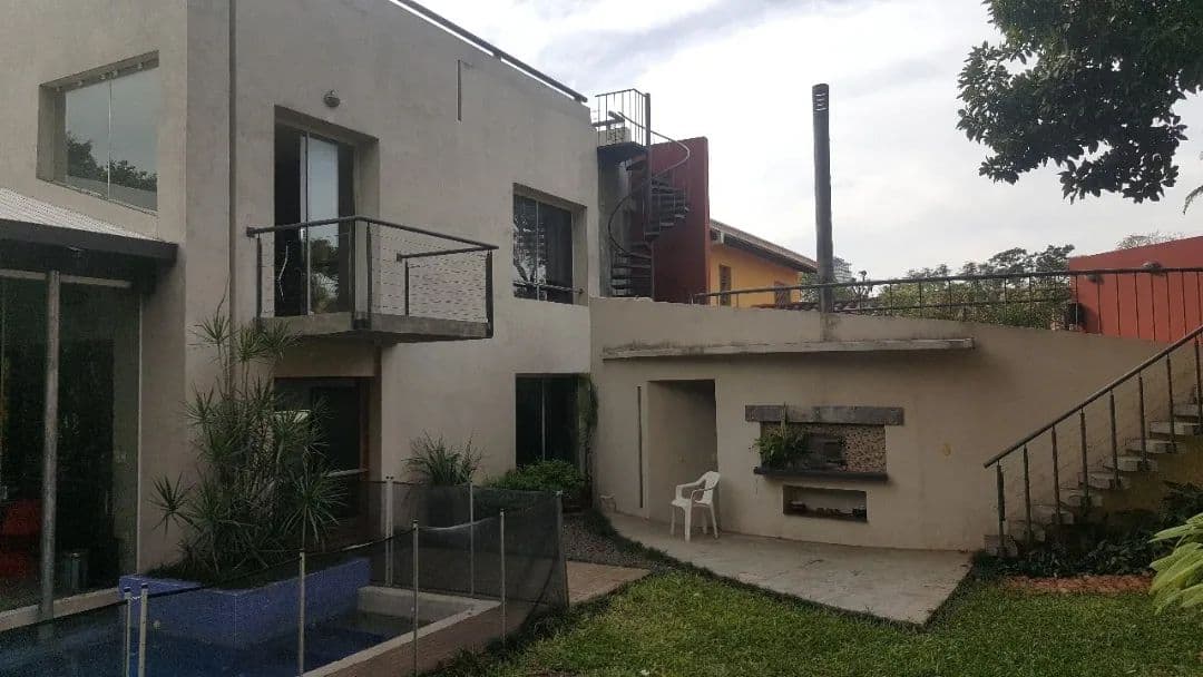 Vendo Casa De 4 Dormitorios En Barrio Cañada De Ybyray – 3