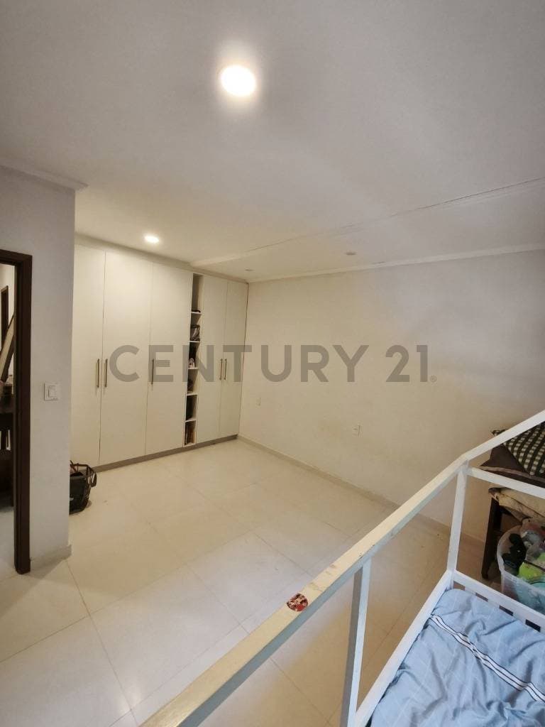 ALQUILER DE HERMOSA CASA EN BARRIO CERRADO LA FLORESTA – ZONA AEROPUERTO – 3