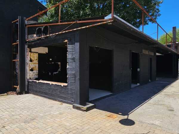 ALQUILO SHOWROOM CON DEPOSITOS EN LOS LAURELES – 3