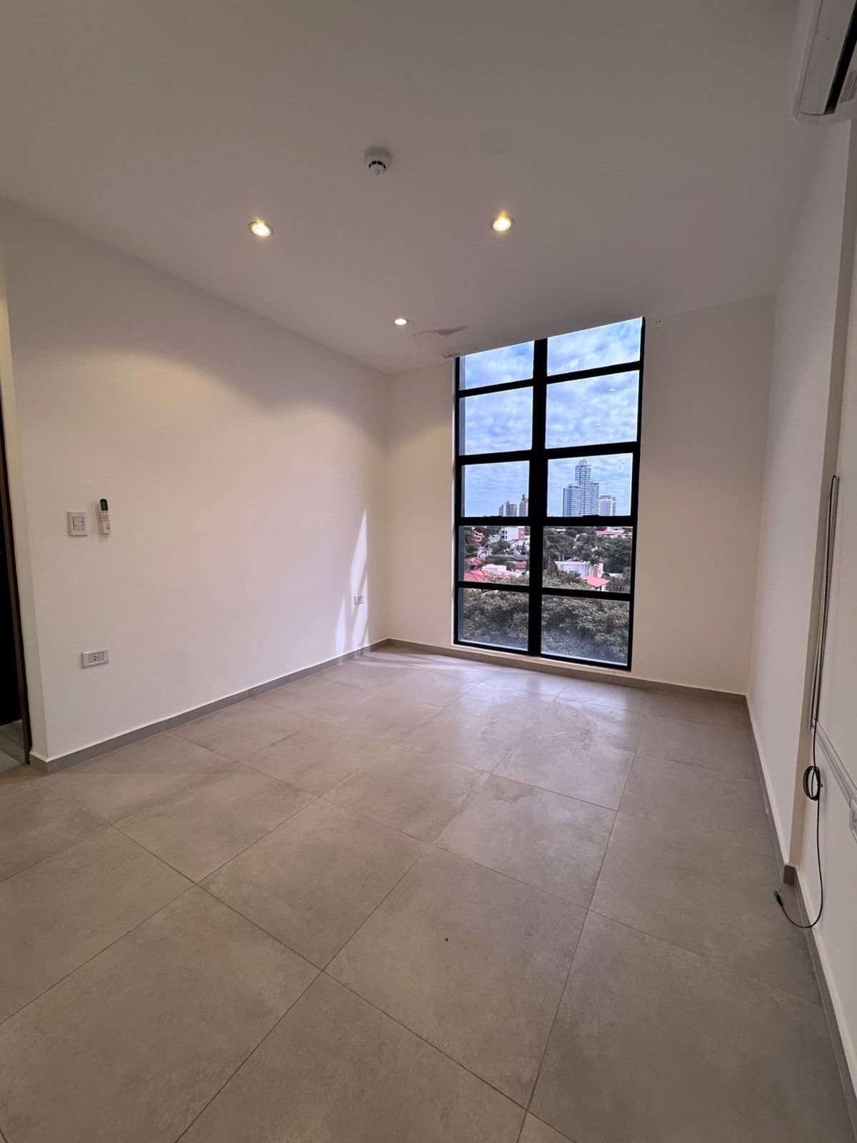 VENDO DEPARTAMENTO 2 DORMITORIOS , BARRIO MBURUCUYA – 3